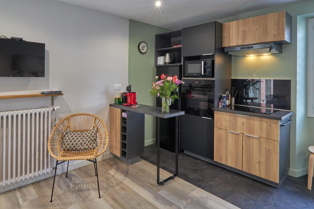 Centre ville à pied Appt avec SAUNA, Linge, Wifi, Stationnement Gratuit Vannes Exterior foto