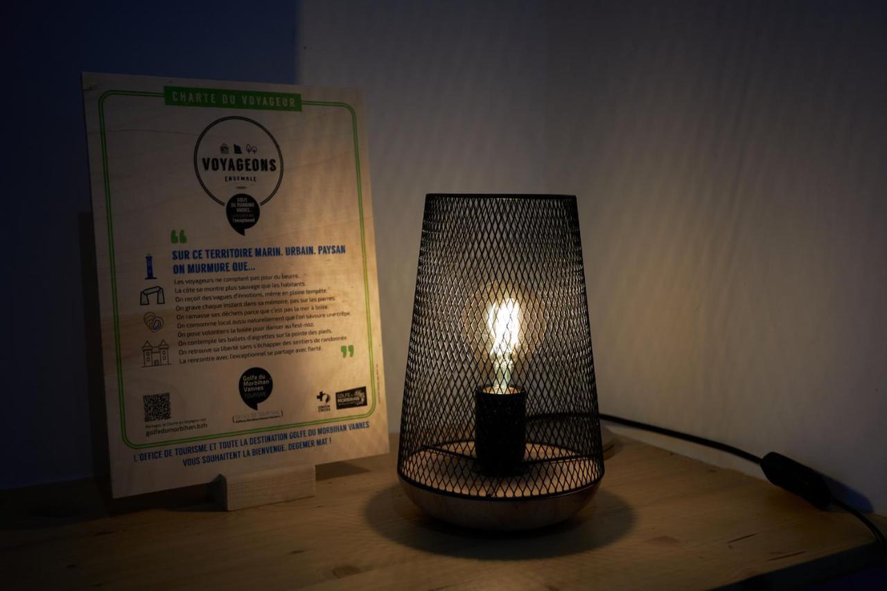 Centre ville à pied Appt avec SAUNA, Linge, Wifi, Stationnement Gratuit Vannes Exterior foto