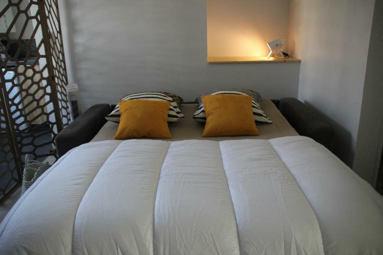 Centre ville à pied Appt avec SAUNA, Linge, Wifi, Stationnement Gratuit Vannes Exterior foto